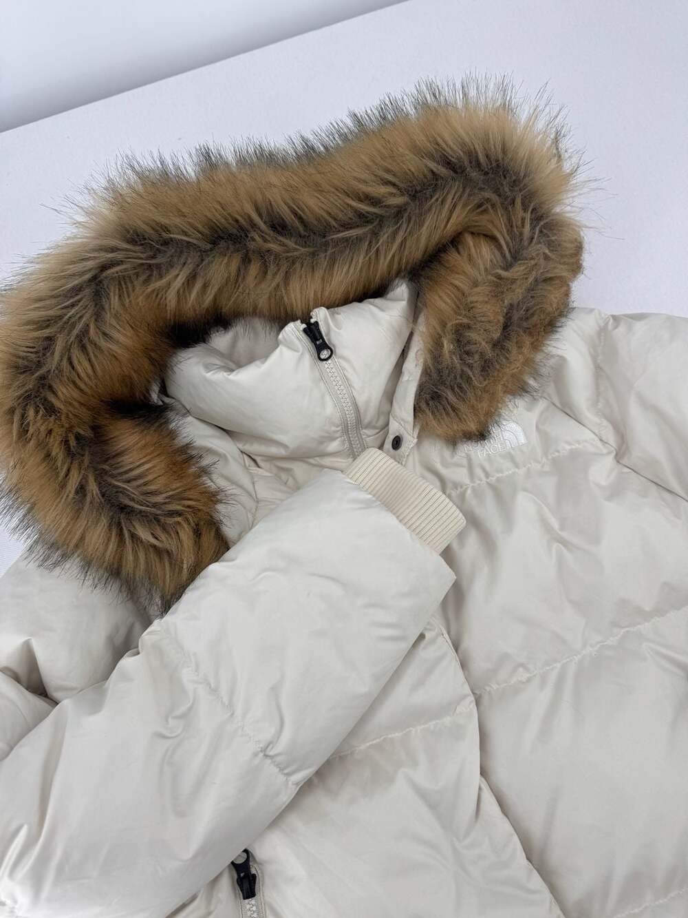 The North Face Gotham 550 Down Winter Jacket Size M White